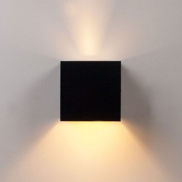 wandlamp-stretto-kubus-zwart-led-5 wandlamp-stretto-kubus-zwart-led-5