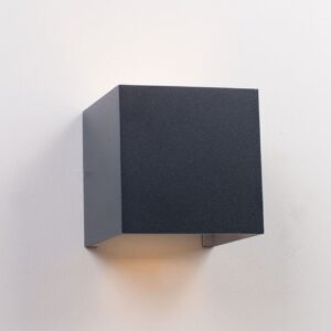 Wandlamp verstelbare lichtbundel kubus zwart