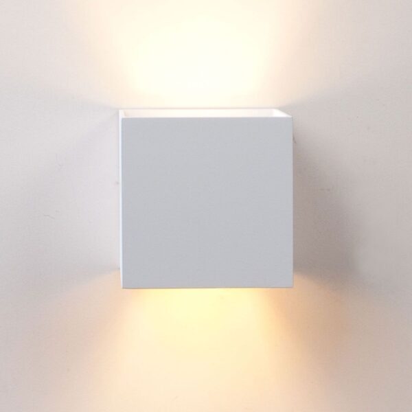 wandlamp-verstelbare-lichtbundel-vierkant-wit-361800-4 wandlamp-verstelbare-lichtbundel-vierkant-wit-361800-4