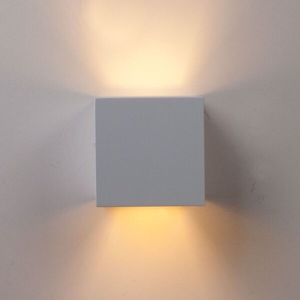 wandlamp-verstelbare-lichtbundel-vierkant-wit-361800-6 wandlamp-verstelbare-lichtbundel-vierkant-wit-361800-6