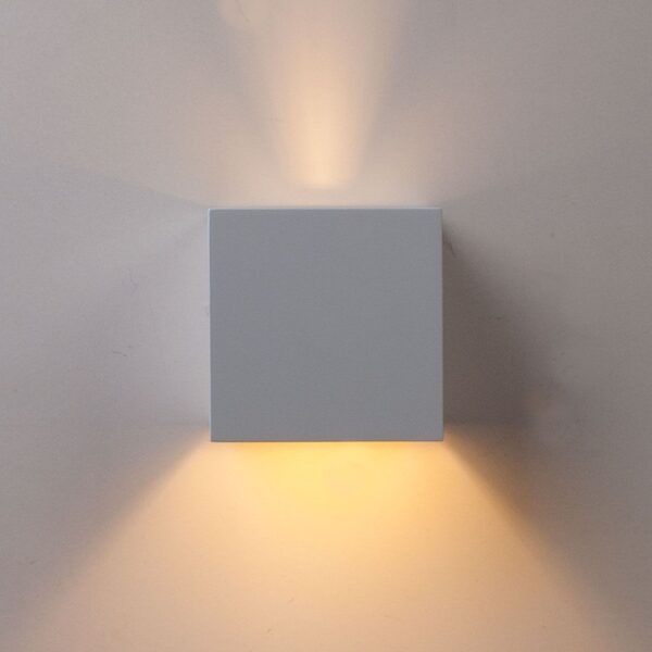 wandlamp-verstelbare-lichtbundel-vierkant-wit-361800-7 wandlamp-verstelbare-lichtbundel-vierkant-wit-361800-7