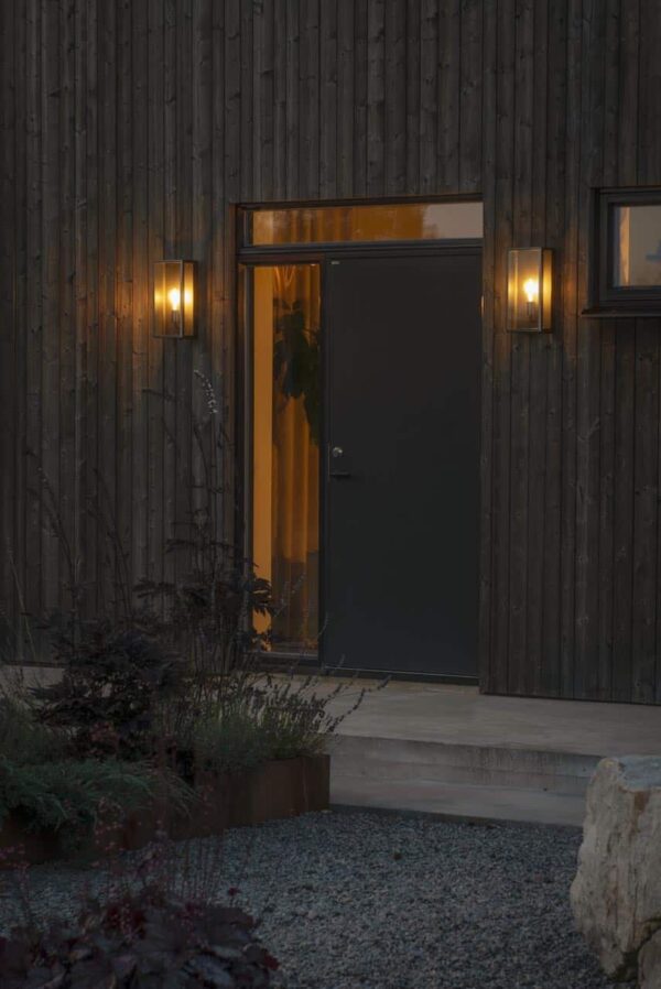 zwarte-buitenwandlamp-rechthoekig-modern-klassiek-e27-ip44 zwarte-buitenwandlamp-rechthoekig-modern-klassiek-e27-ip44